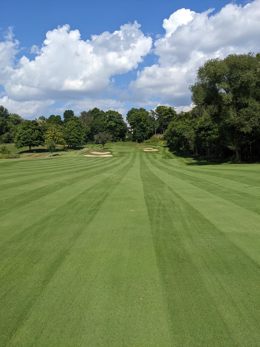 Great work by 2 of our veteran fairway mowers. <a href="/DillonPetrie/">Dillon Petrie</a> <a href="/yellaturf/">Phil Song</a>