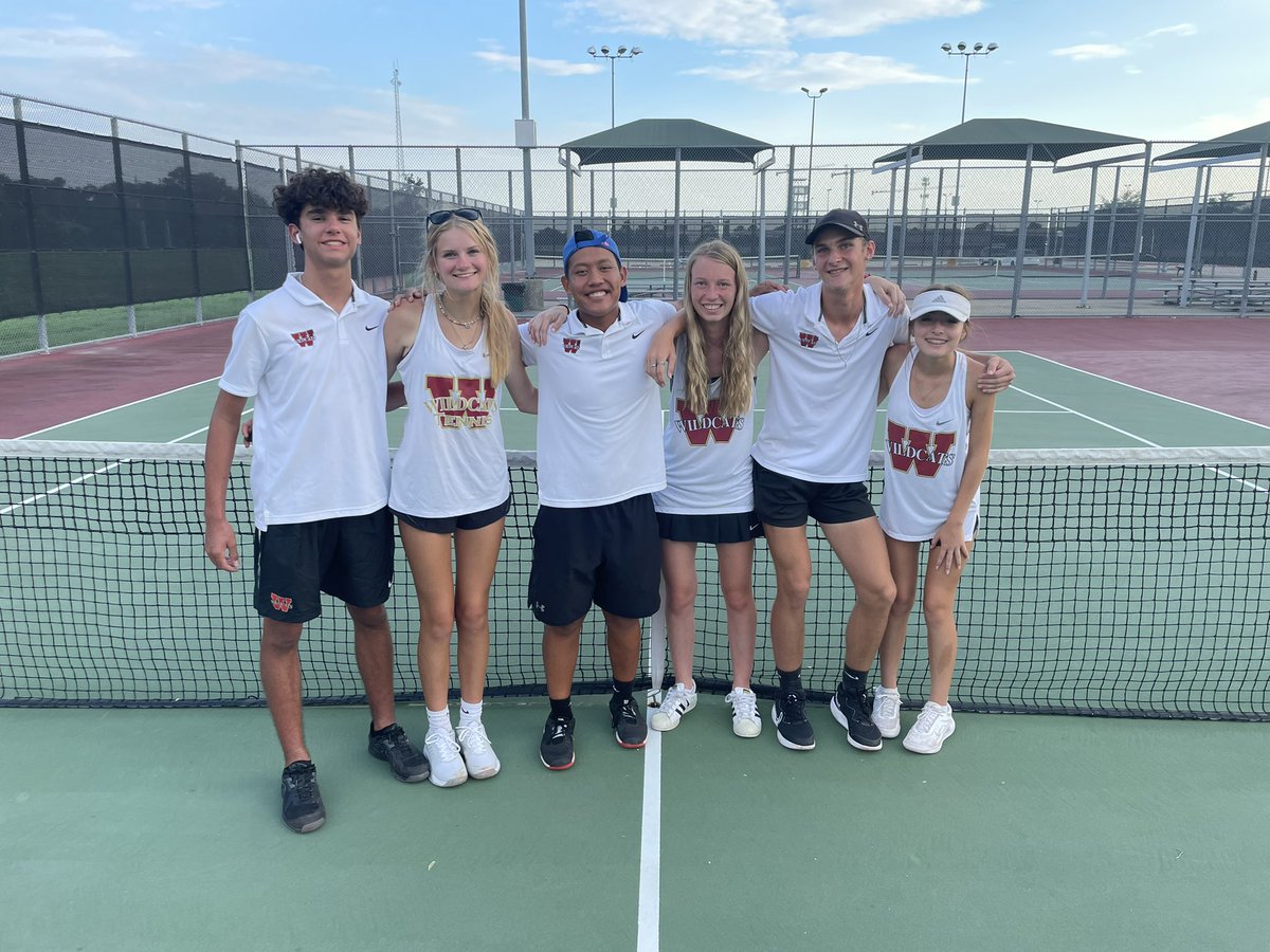 Our varsity team defeated Jersey Village 15-4 tonight!

The 212° Players of the Match are Drew, Marlie, Marius, Kennedy, Kolby, and Emma! These 6 players won both their singles and doubles matches!

District play starts Tuesday, 8/30 against Langham Creek!