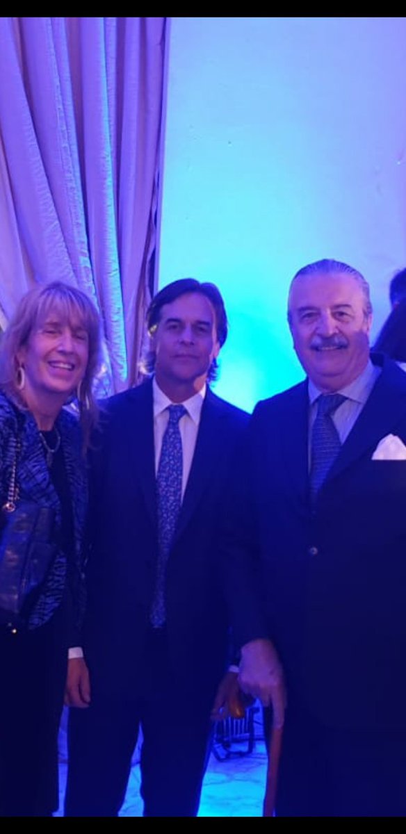 RLElissalde1's tweet photo. Anoche con el presidente Lacalle Pou en la Embajada del Uruguay en Buenos Aires https://t.co/GgxTVZULsN