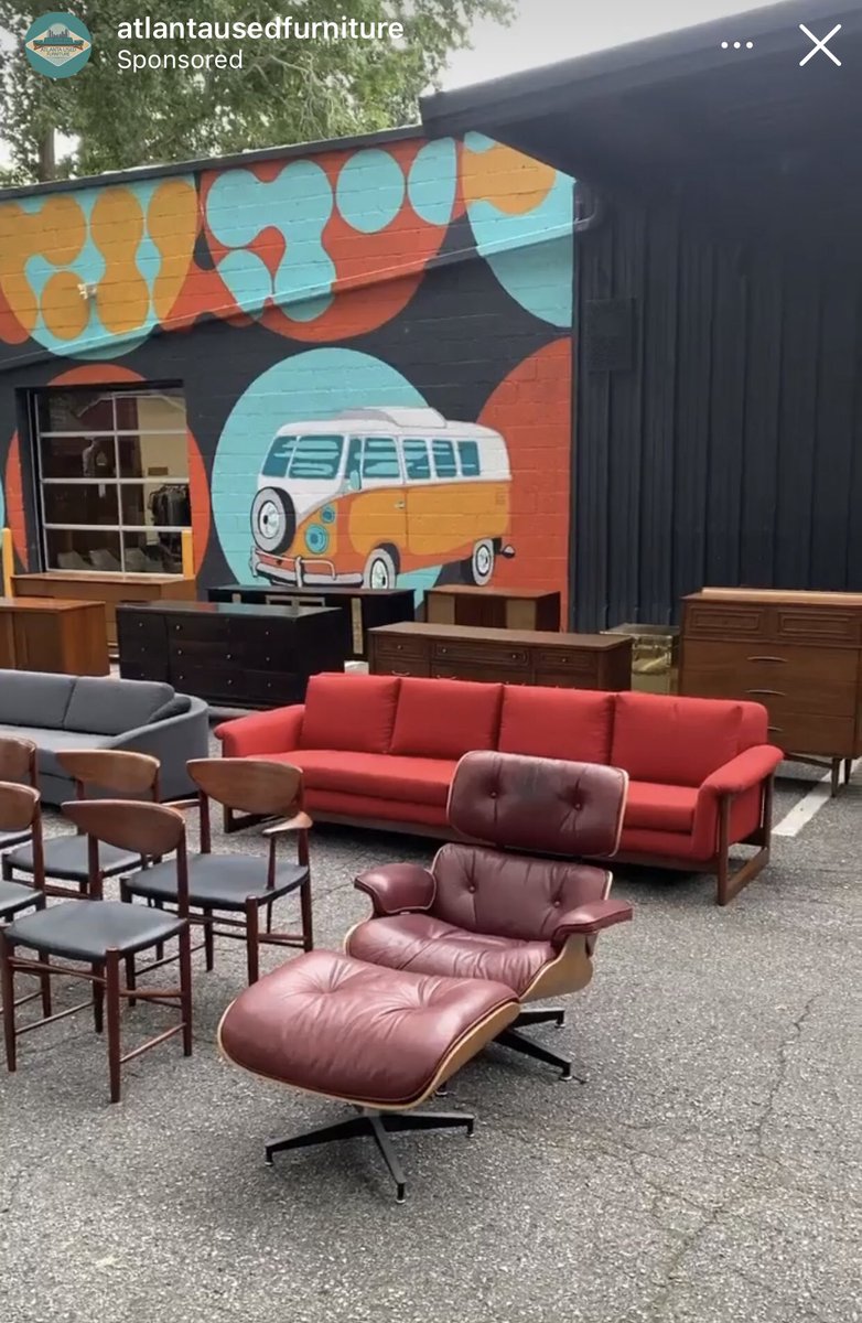 gxxnar's tweet photo. Is “need” the appropriate word for me having that red Eames-style recliner?!? Yes. Yes it is. Might be making a trip to #AtlantaUsedFurniture in a week. #plycraft #Eames #retro #vintage #AtomicRanch #midcentury #modern https://t.co/rTBi2JUEur