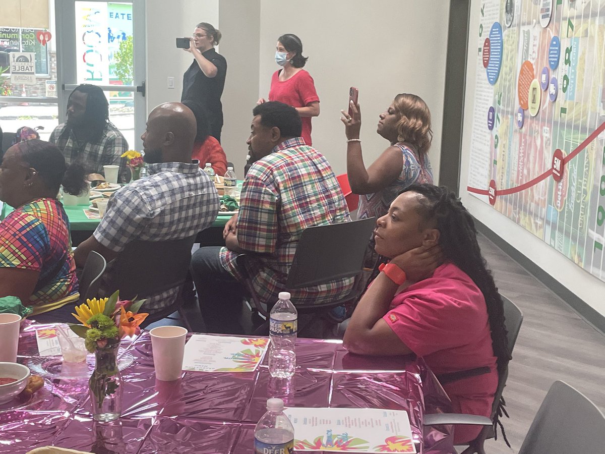 deborah_saffer's tweet photo. The turnout for #Graduation was a #Success. The #Support is #Encouraging ‼️ #CommonTable #CatholicCharities #CulinarySchool https://t.co/LlNSxwBoRq
