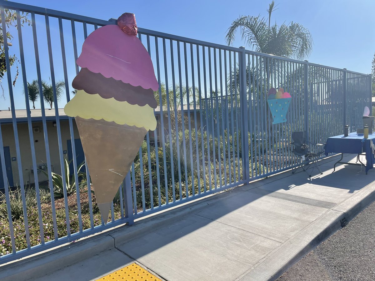 El Cerrito School tweet media