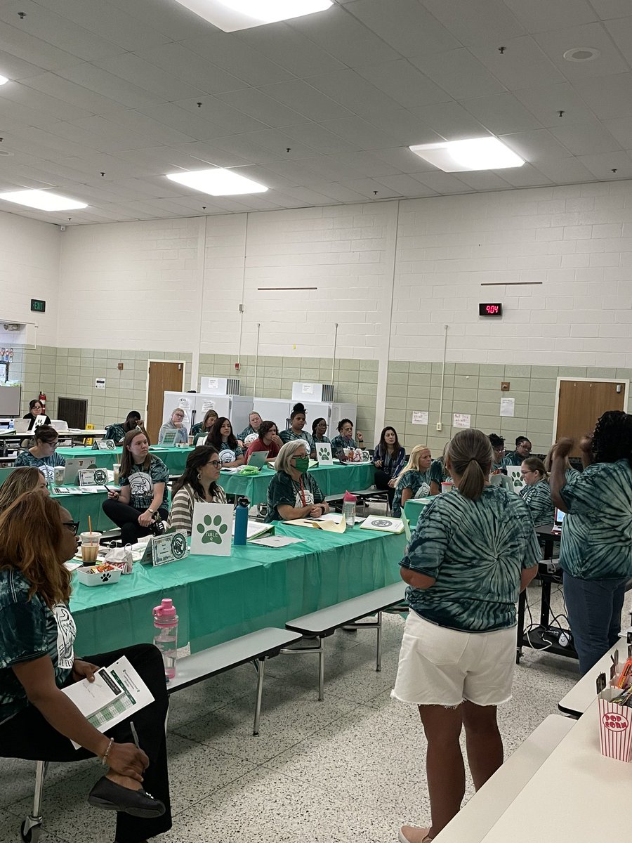 Regina M tweet media