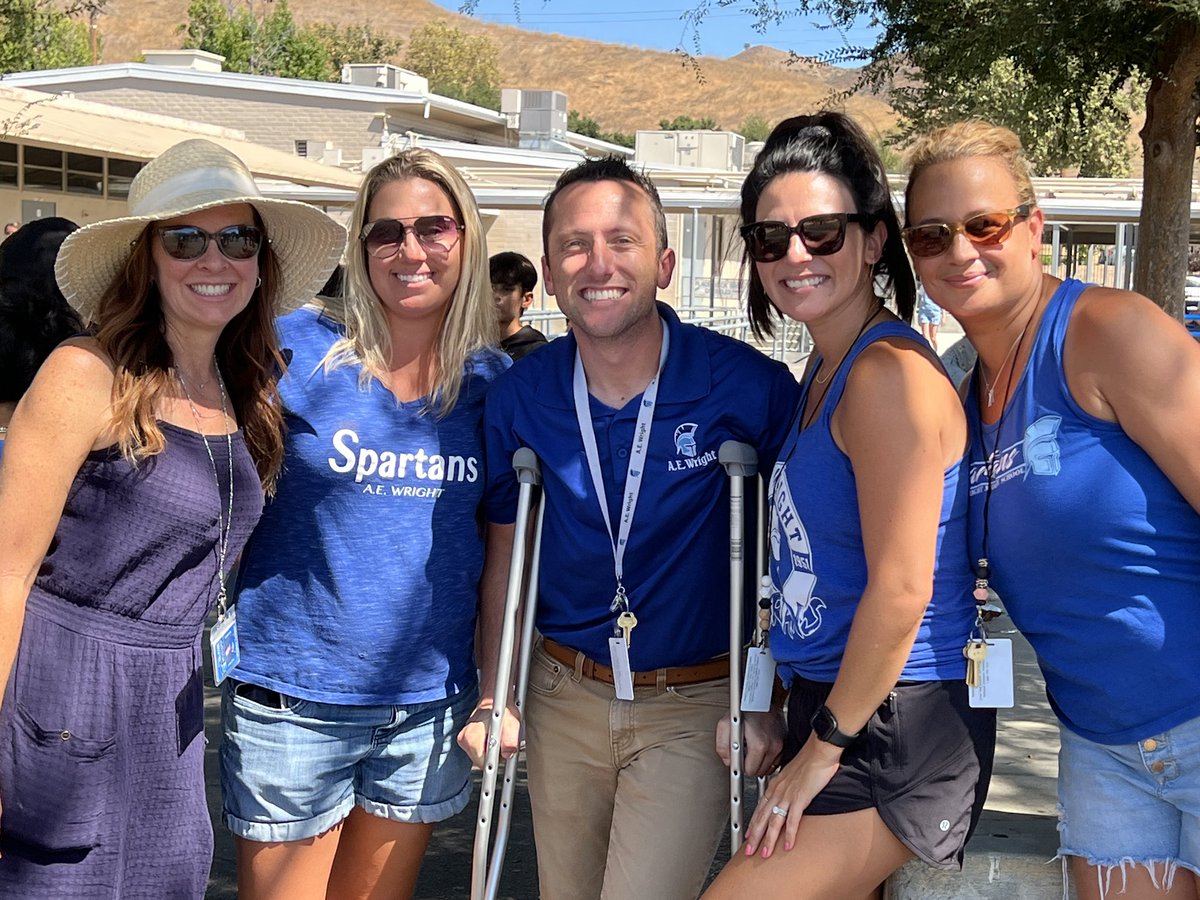 milinda_jaffe's tweet photo. Awesome barbecue today at school! Welcome back Spartans! @AEWrightMS @LVUSD https://t.co/zwDP3EXmsp
