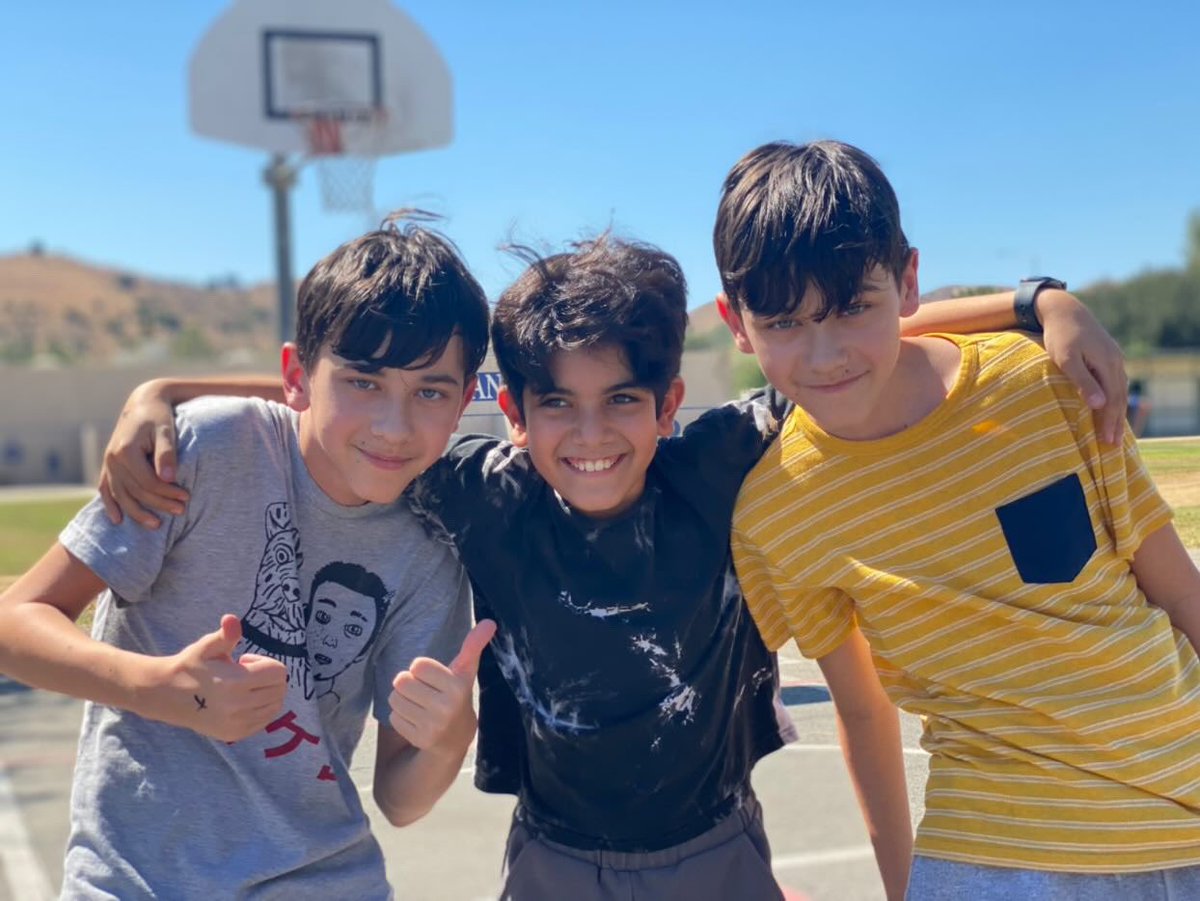milinda_jaffe's tweet photo. Awesome barbecue today at school! Welcome back Spartans! @AEWrightMS @LVUSD https://t.co/zwDP3EXmsp