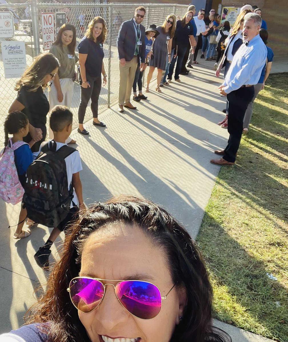 High Five Friday at Willow Glen 😎 … Such a great way to start the morning with students, parents, and staff! … Thank you WG Warriors! 🤩 … I believe in, I belong in, I am VUSD. <a href="/KirkShrum/">Kirk Shrum</a> <a href="/visaliausd/">Visalia Unified School District</a> <a href="/JoinVisaliaUSD/">Visalia USD HRD/ Induction</a> <a href="/VUSDESS/">VUSD Equity and Student Services</a> #VisaliaUSD #WGWarriors