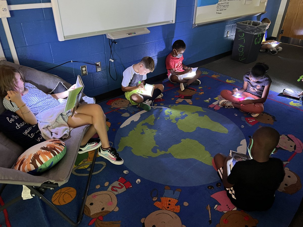 MsDealsClass's tweet image. What an incredible first week of school! I feel so lucky to teach these amazing kiddos! ❤️