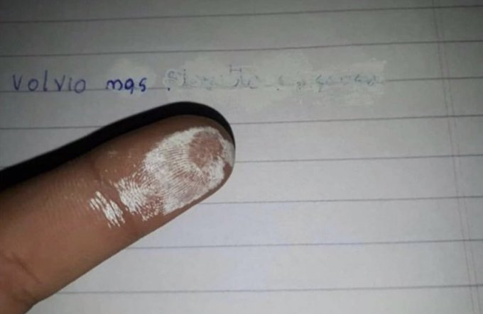 SomosSarcasmo's tweet photo. Me piden paciencia a mi que hacía esto para que se secara más rápido. https://t.co/GbnnACRj0P