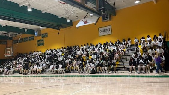 ParkdaleHighMD's tweet photo. Student Orientation Day💚 https://t.co/HvxB0DvNKl