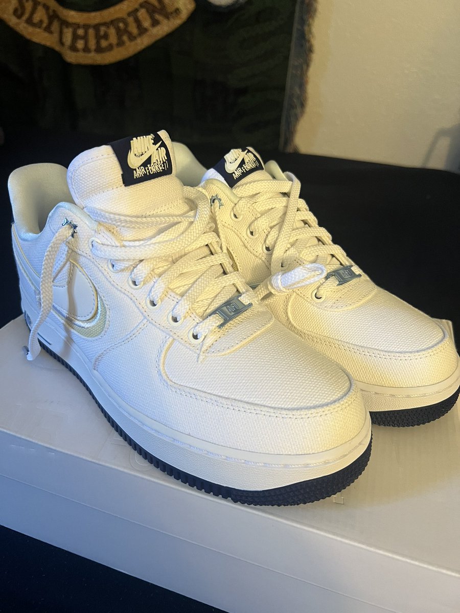 EX_Gurren's tweet photo. I don’t normally buy AF1’s but I had to make an exception to celebrate one of the most iconic moments in video game history. Thank you @markman23 for the amazing fighting game collaboration!
#evomoment37 #daigoparry #nike https://t.co/lmdbJQjj2J