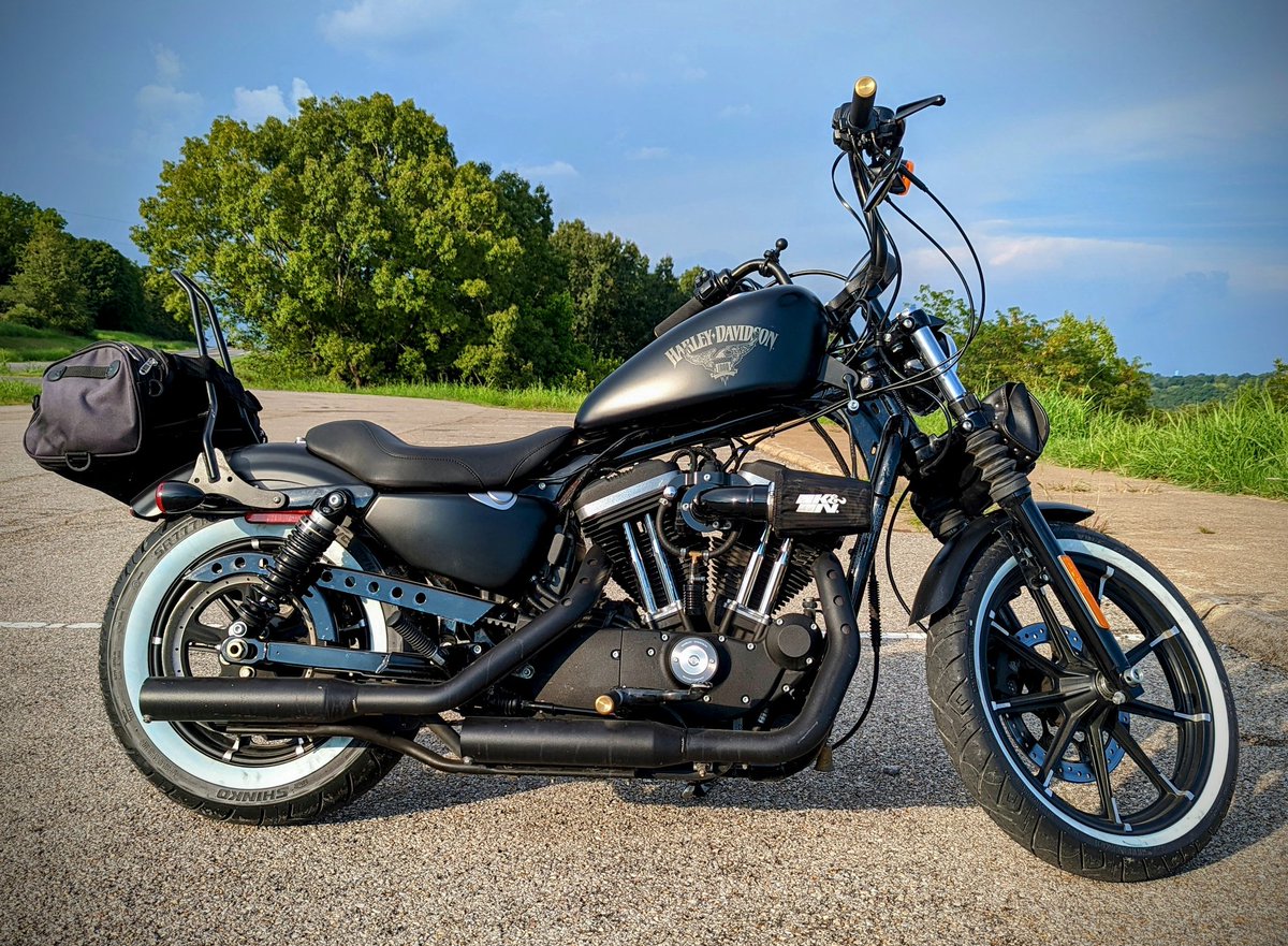 TheOrthoBiker's tweet photo. Shinko 777 tires look so sweet on the sporty with white walls. The bike just wants to lean into the corners now.
#harleydavidson #harley #sportster #iron883 #harleylife #moto #motorcycle #motorcycles #whitewalls #newtires #tcbros #dkcustoms #mustangseat https://t.co/46MEkxhAbi