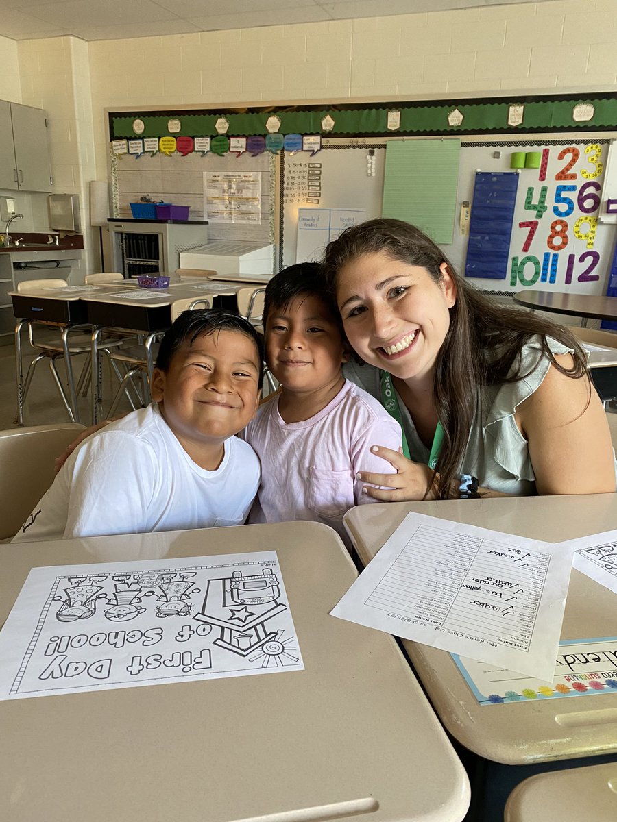 sara_kern2's tweet photo. Met some amazing 3rd grade Oak View Dragons at today’s open house! #oves #mcps #oakviewES https://t.co/lbr4CAXU5r