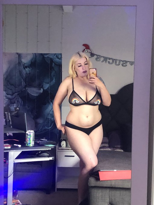 me being me https://t.co/sBBqPn4r8N<a href="/tag/nsfw"class="tags"><span>#nsfw</span></a>