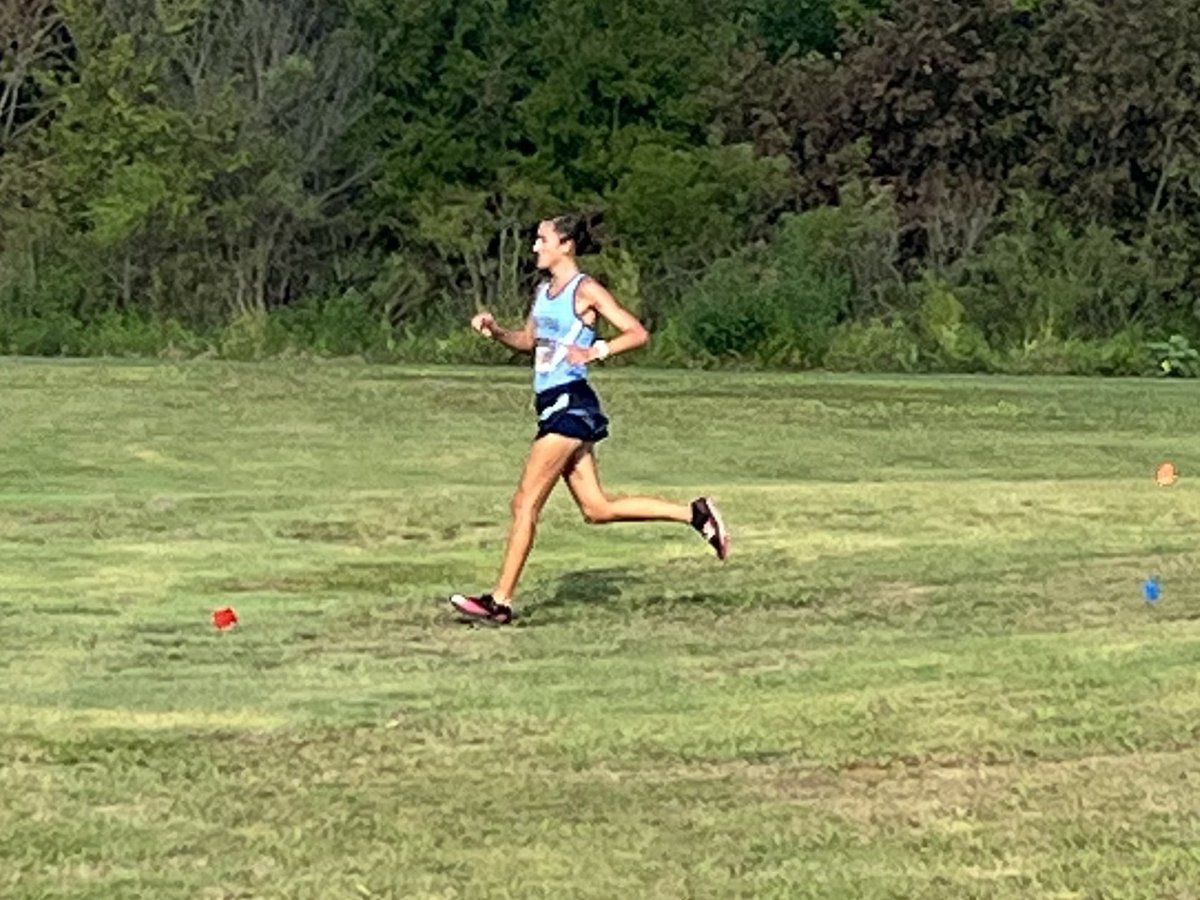 ChinaSpringXC's tweet photo. JV and Varsity meet at Hillsboro today!  All competed well with Jade Jobe, @had_phillips , and Timber Scott medaling for Varsity, and Callie Clark medaling for JV girls.  #GoCougs #SpeedyCougars #XC #4A #longdistancerunning https://t.co/zkFFrzjmFe