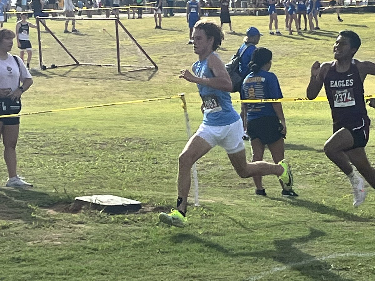 ChinaSpringXC's tweet photo. JV and Varsity meet at Hillsboro today!  All competed well with Jade Jobe, @had_phillips , and Timber Scott medaling for Varsity, and Callie Clark medaling for JV girls.  #GoCougs #SpeedyCougars #XC #4A #longdistancerunning https://t.co/zkFFrzjmFe