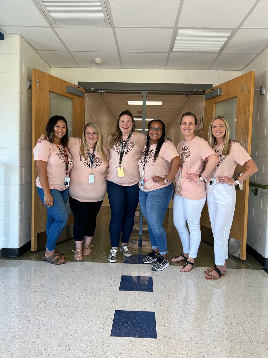 MsDealsClass's tweet image. Shoutout to the best team ever! I don’t know what I’d do without my phenomenal teammates!