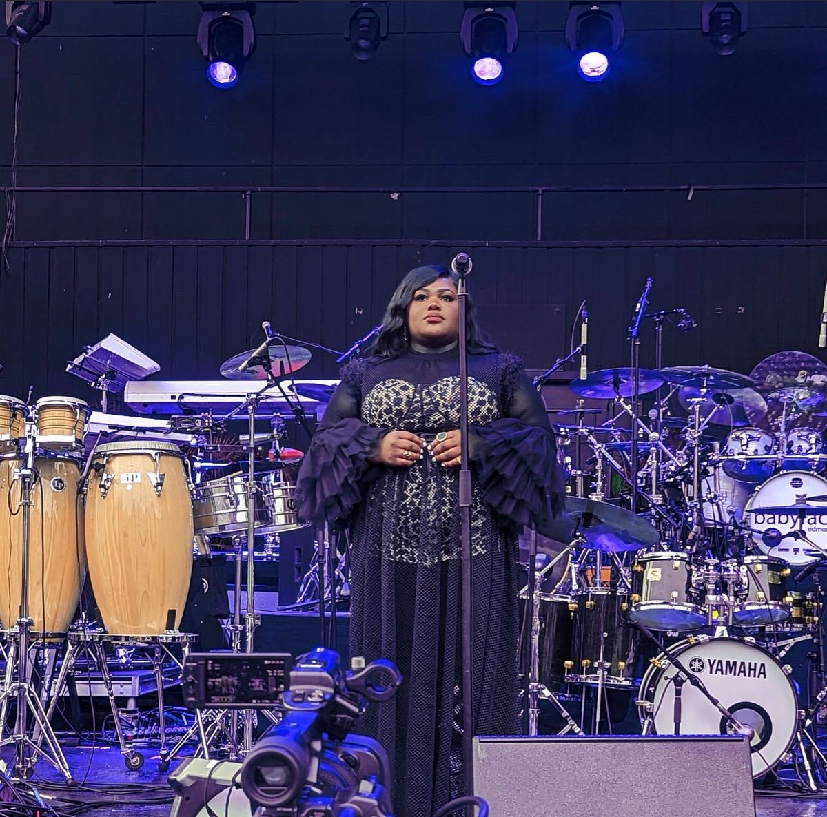 So grateful for this opportunity! To open up for <a href="/babyface/">Babyface</a> &amp; <a href="/After7Music/">After 7 Music</a> 🥺🙌🏾🤍