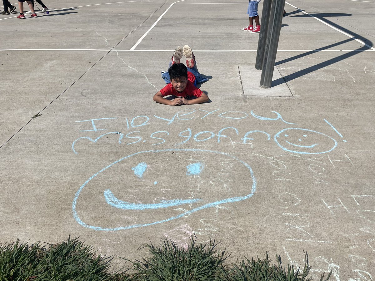Not a bad way to end the first week. #lrespride @LakeRidgeES 😍