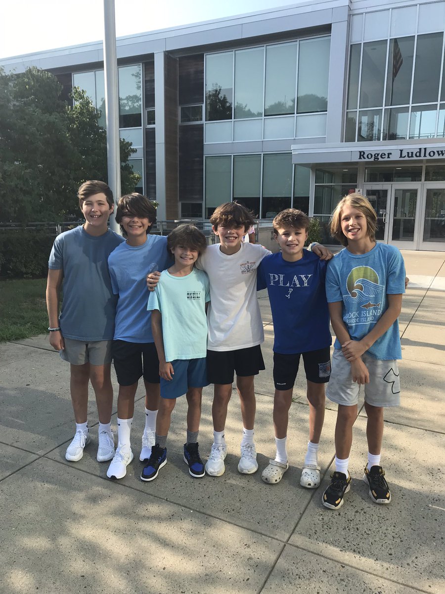 RLMSbulldogs's tweet photo. RLMS welcomed our incoming 6th grade Bulldogs today. A great orientation with our new students and teachers. We are ready to go for all students on Monday!  A reminder that school starts at 8:10am. Go Bulldogs!! https://t.co/ssNajK3mGW