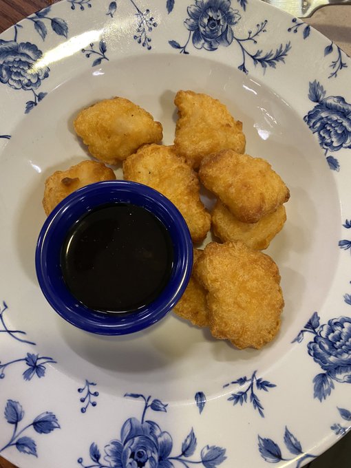 LanScran's tweet photo. Chicken nuggets with Teriyaki sauce from Spoons at 
@IGFestUK.

💷 £6 https://t.co/eSEXufQ6iI
