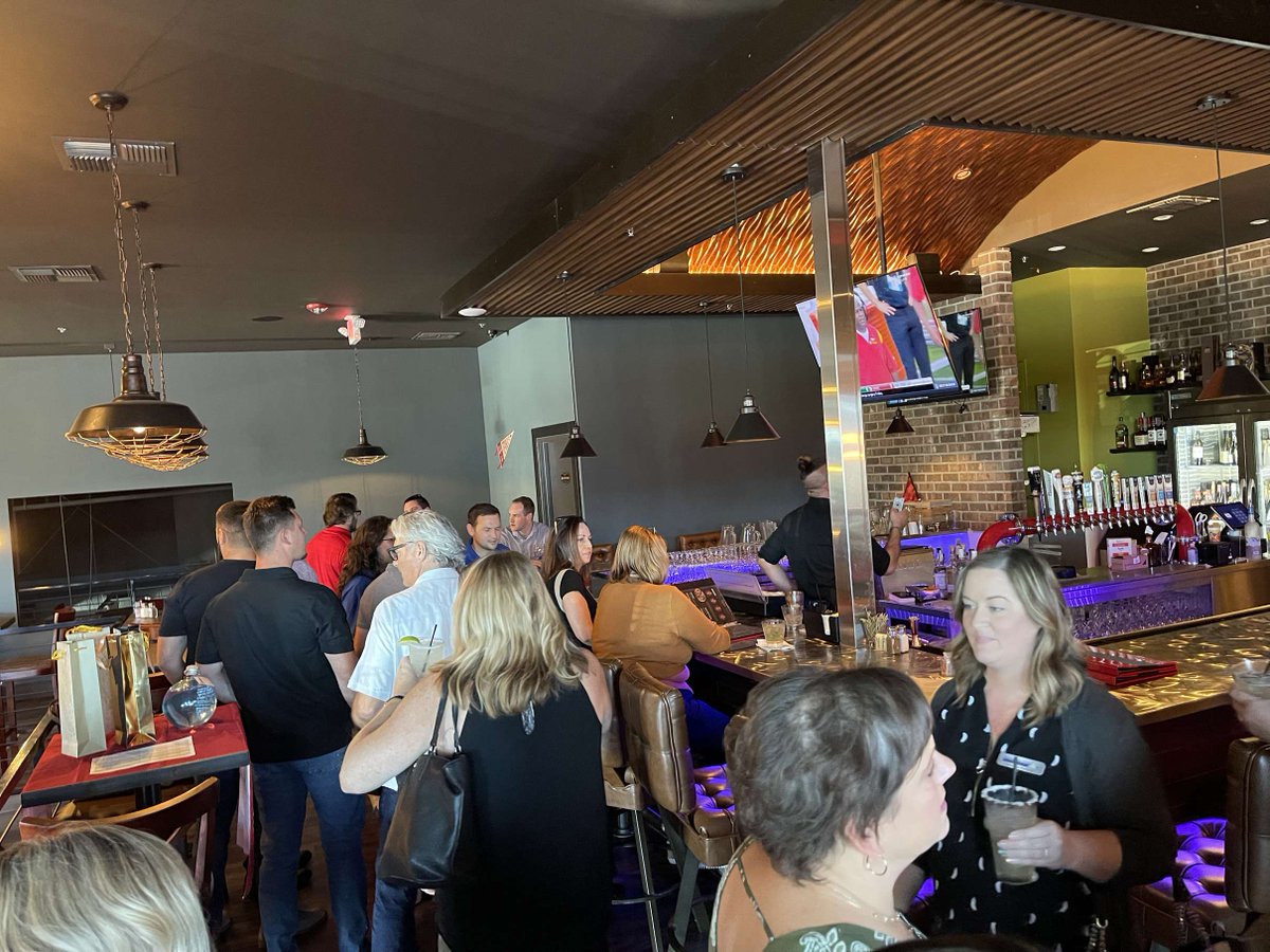 CallStatewide's tweet image. Such a great evening with a wonderful group at Sac NARPM! Statewide was beyond excited to help put together an awesome trivia night for property managers and vendors! 
#propertymanagers #vendors #networking #firedamage #renovations #NARPM #onestopshop