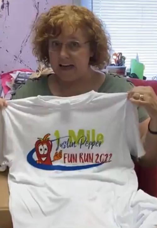 n_graphix's tweet photo. We’re proud to support this event, this cause, these folks @JustinPepper5K 
#igiveashirt #justinpepper #chapin #familyowned #shopsmall  #shoplocal #SouthCarolina #irmochapin #MakeADifference https://t.co/6nnNZUZGHV