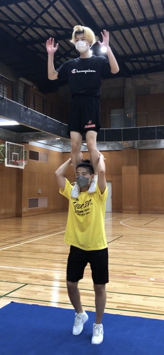 spiders_cheer's tweet photo. 【🎂誕生日🎂】
本日、8月27日は10期“どんぐり共和国”の19歳のお誕生日です！🌳

今年の抱負は、、
🗣 シングルに手を出す！
🗣ロン宙をできるようにする！
です✊🏻❤️‍🔥

素敵な一年になりますように😌✨

#名古屋SPIDERS #名古屋スパイダーズ #男子チア #チアリーディング https://t.co/LkgfWJmWXF