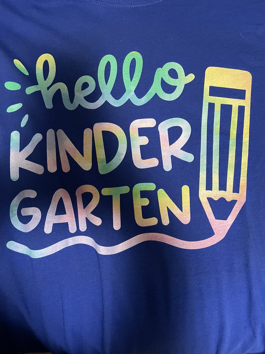 teachinginRVA's tweet photo. We rocked it through the first week of Kindergarten! Ended the week with a sweet treat baked by a sweet co-worker! ⭐️💙 Thanks @MTrue814 &amp; @laura_prymak! Now excuse me while I sleep for the next 48 hours… 😴 #shineon #sleepon #salemstars https://t.co/6dEIxbGxdz