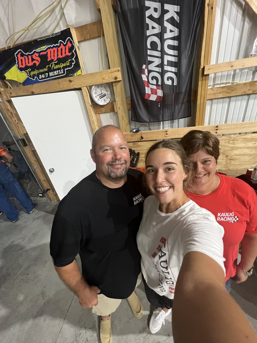 BoggsMackenzie's tweet photo. @NASCAR_Xfinity waiting to see those 4 @KauligRacing hot rods on the track! @C_Rice1 #trophyhunting watching for @busterboggs in @Justin_Haley_ pit #DaaBinStore 🏁🏁🏁 #LFG https://t.co/ECaDbDXaqY