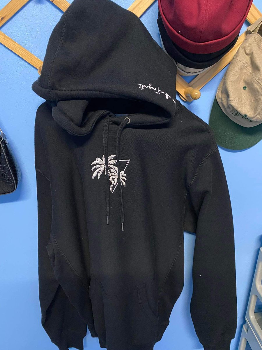 kalaked_4640's tweet photo. พร้อมส่ง #RepresentxDef 
Hoodie Size.M ดำ (แค่แกะมาดูสินค้า)
💸 2500บาท รวมส่ง 
ผ้าห่ม 💸 2500 รวมส่ง (แค่แกะมาดูสินค้า)
สนใจ dm ขอดูเพิ่มเติมได้ค่ะ
#ตลาดนัดgot7 #ตลาดนัดอากาเซ #ตลาดนัดกัซ #ขายของสะสมgot7 #ตลาดนัดอากาเซ่ #DefxRepresent   #RepresentxDef https://t.co/3cEUH7qVnR