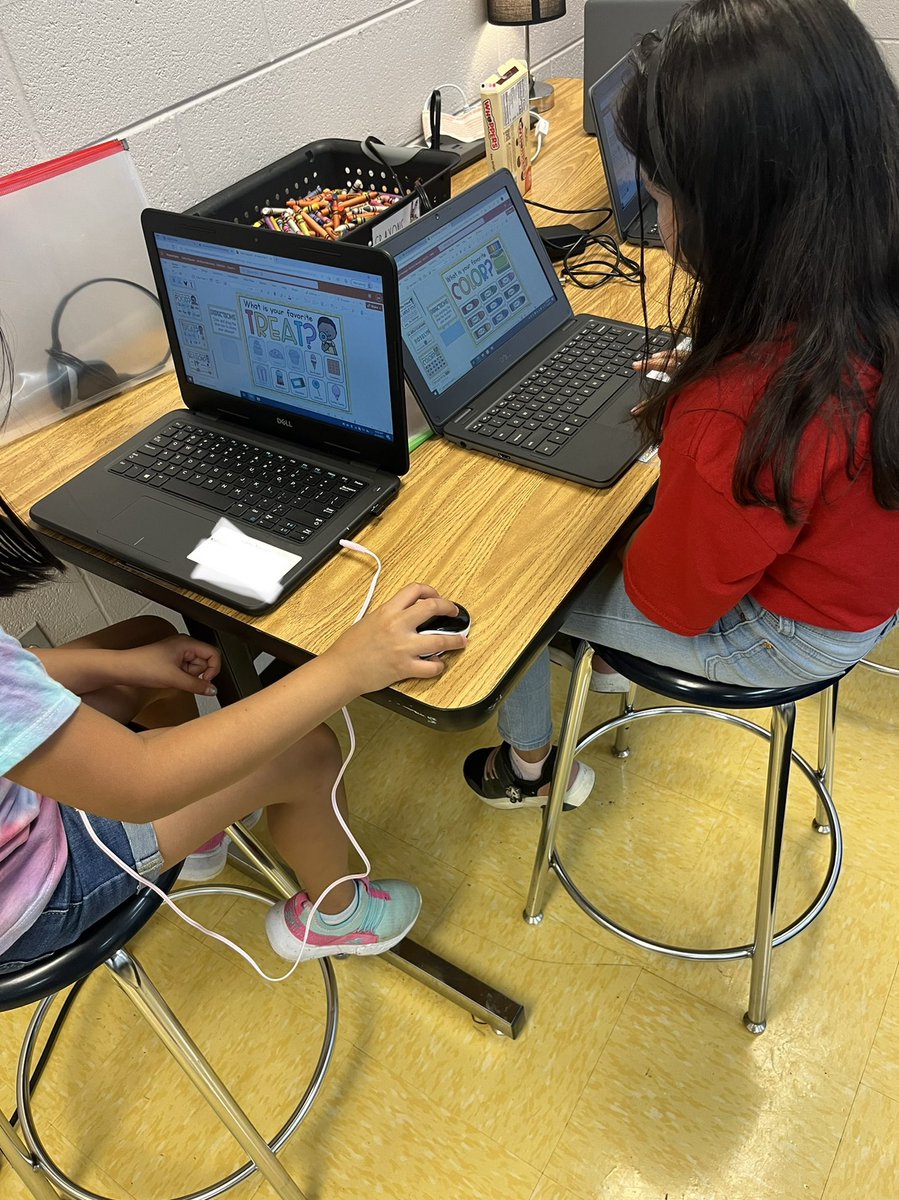 MsSalsingerTech's tweet image. 2nd graders familiarized themselves this week with the @onedrive assignments app in @Schoology with a fun all about me activity! @MNPSLearningTec