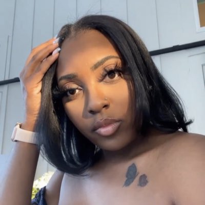 Shakia_nicolee's tweet photo. #NewProfilePic https://t.co/DX18ShjPkc