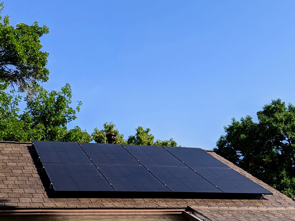 EmpowerEnergyAB's tweet photo. Green energy and blue skies...

This week's featured project is a 3.12 kW grid-tied solar system in Medicine Hat.

Take advantage of government incentives and contact us for your own solar quote today! We make the process easy. https://t.co/PwPqI8o7Aa

#MedicineHat https://t.co/3RvPw0renI