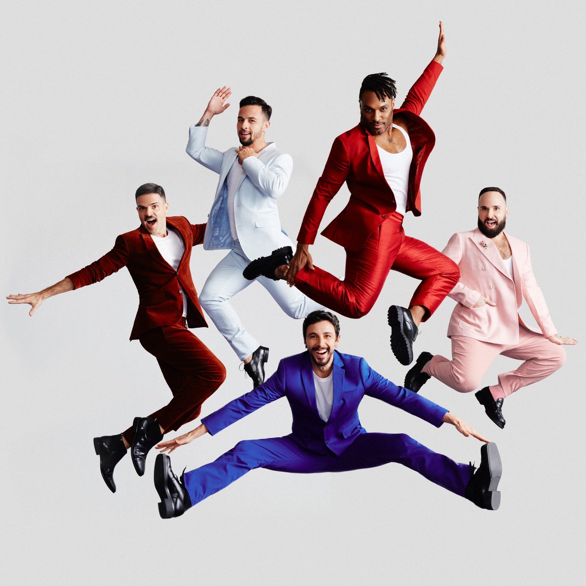 Estreiou Queer Eye Brasil-sil-sil! E eu estou sentindo uma enxurrada de amor pelas redes todas!!! #QueerEyeBrasil #netflix