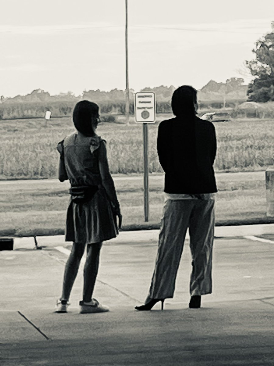 EmilyMartin225's tweet photo. Closing out the week with a shout-out to an @IbervilleSchool supervisor who showed up when I needed her most. Our team is strong @msa_w, but this moment was a great reminder that we’re even better with support. #bigthingsinlittleways #becauseweareWEST #mygoodthing #ckh https://t.co/pB5NykzZkq