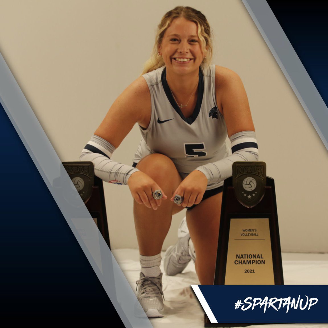 rockwoodthunder's tweet photo. Alumni @Emma_5_ earns a double double today with a match high 10 kills and a match high 12 digs for @MBUwvolleyball #alumni #SpartanUp https://t.co/0uG5CeDgZX