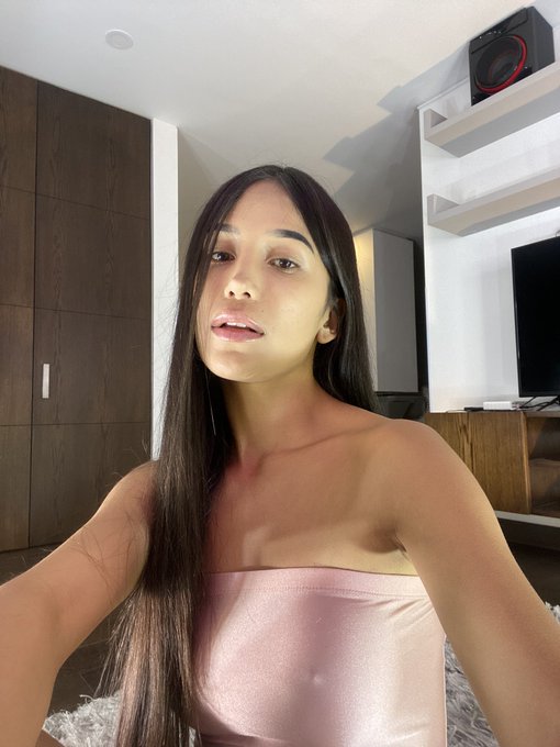 I&rsquo;m yours https://t.co/p7MVmTCtxm