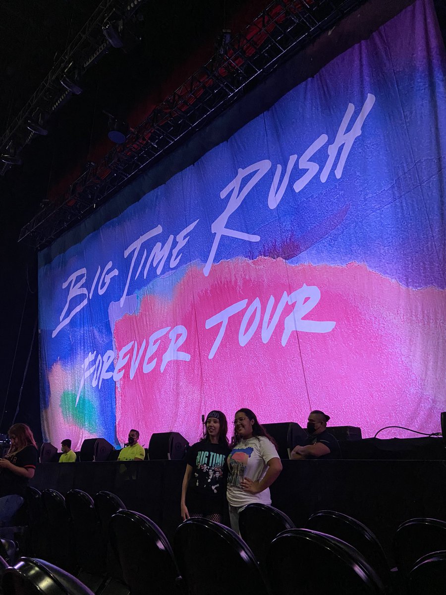 menaisnothere's tweet photo. @bigtimerush los estamos esperando <3 
#BTRFOREVERTOUR #BTRMTY https://t.co/5jsAtegMbn