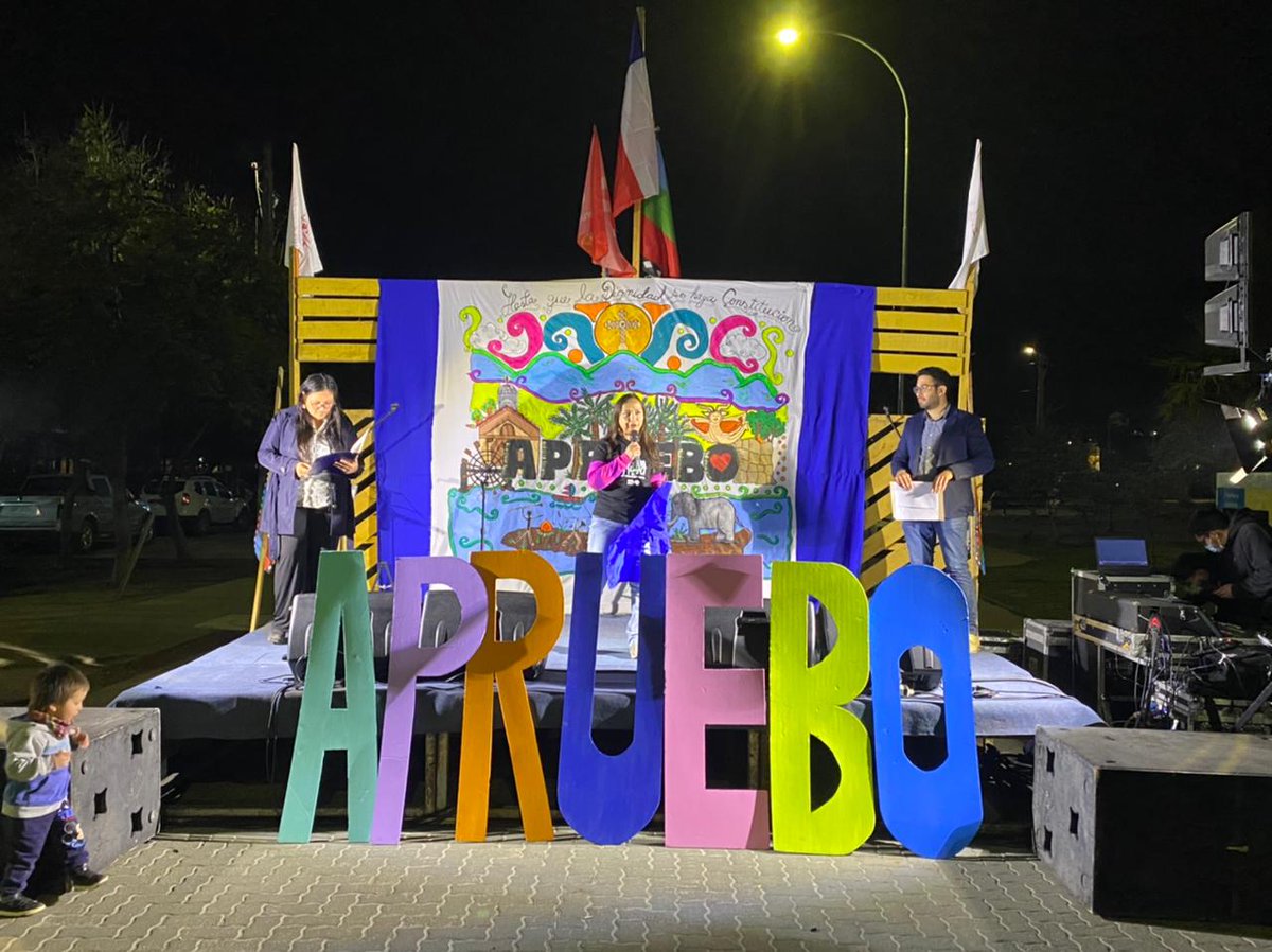 gloconstituyent's tweet photo. #OHIGGINSAPRUEBA 
Maravillosa jornada vivimos ayer en  #Peumo en la que disfrutamos y compartimos  en comunidad junto a vecinas y vecinos de #LasCabras, #SanVicente y #Pichidegua 

Con más fuerza que nunca, continuamos unidos por el #APRUEBO en estos últimos días de campaña✊🏽💕 https://t.co/kuP7LABu89