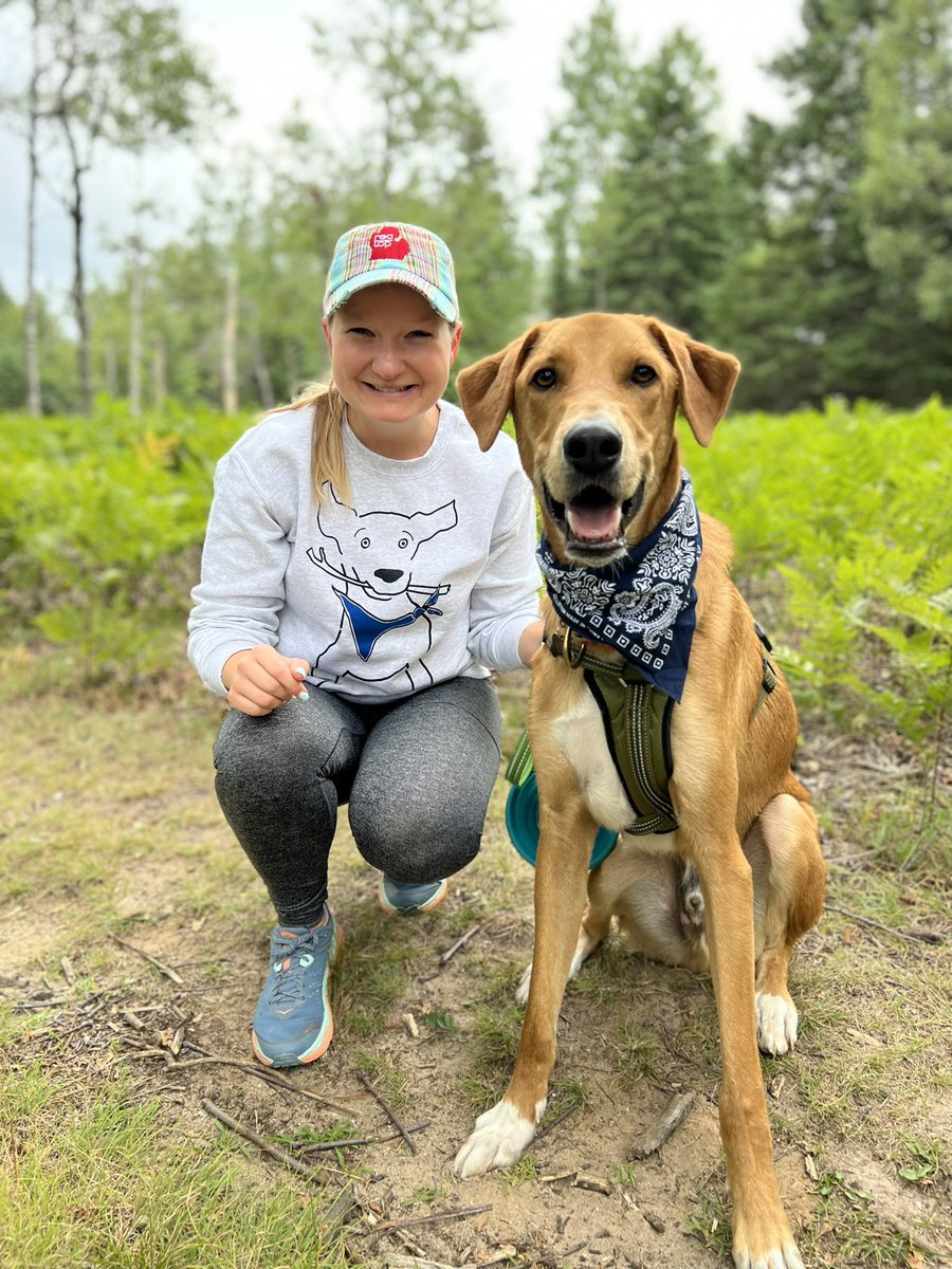 WatchSteveRun's tweet photo. #InternationalDogDay y’all thought I forgot didn’t you? Best dog ever. Best wife ever. https://t.co/s3OEgrTVEG