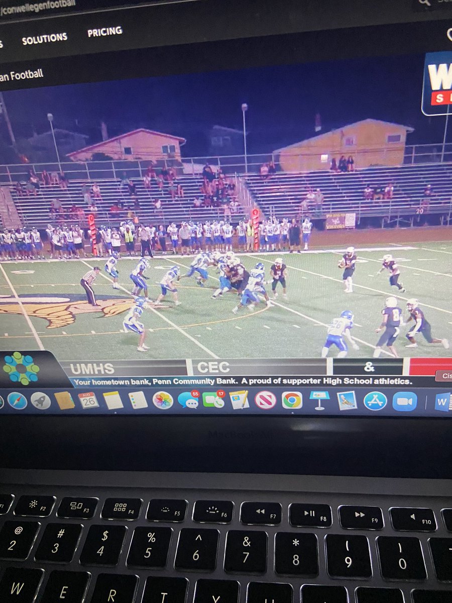 Them <a href="/cecfootball/">ConwellEganFootball</a> boys standing on business tonight💪🏾