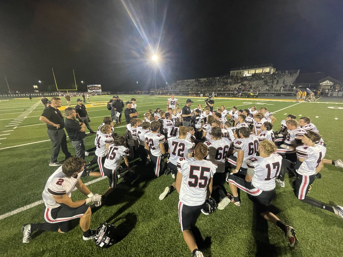 Aleksei_MJT_71's tweet photo. @Alder_Football secures their first road win against Buckeye Valley, 21-7. 🏈
@AlderAthletics @JAHSathboosters https://t.co/otIcvuxUkW