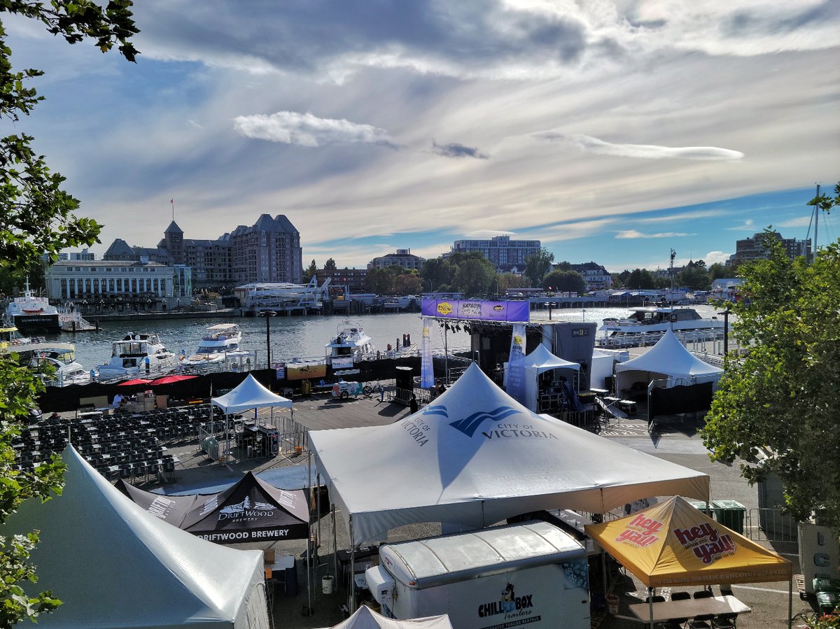 wolfnowl's tweet photo. Victoria Harbour Blues 'n Roots Festival
On now!!
#photo #photography #yyj #Victoria #BC #music #blues #roots #ShipPoint #innerharbour https://t.co/sL2z0gpcgc