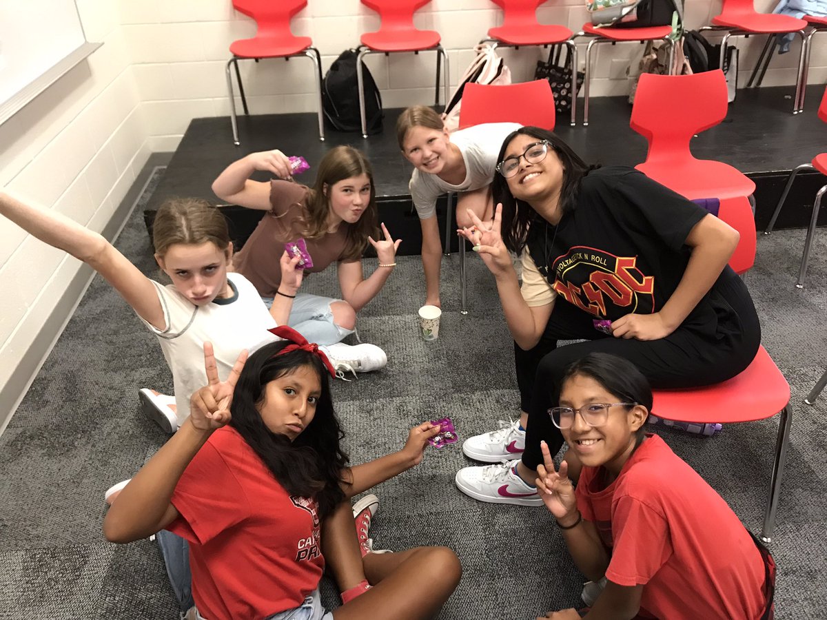 MelissaMSChoir's tweet photo. SGgirls dominate! #goalmet #funhad #SGCWins https://t.co/X2OcHcEppF