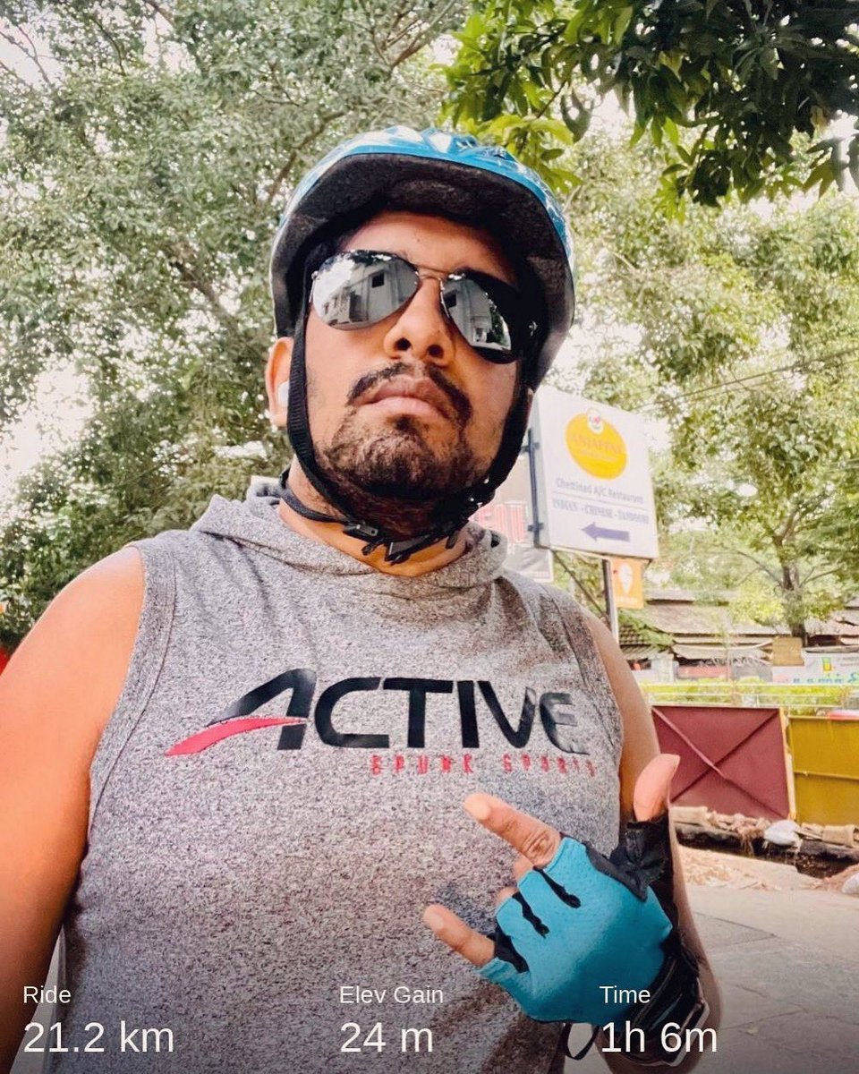 actor_annamalai's tweet photo. Todayโs Morn Ride ๐ดโโ๏ธ๐๐ช #encyclepedia #annamalai #nammachennai #chennai #marinabeach #malaiphotography #cyclelife #cycleshots #cycleride #madrascoffeehouse #reservebankofindia #soloride captain @arya_offl #MMDDDDLCTworkout https://t.co/tS5NnSwPdG