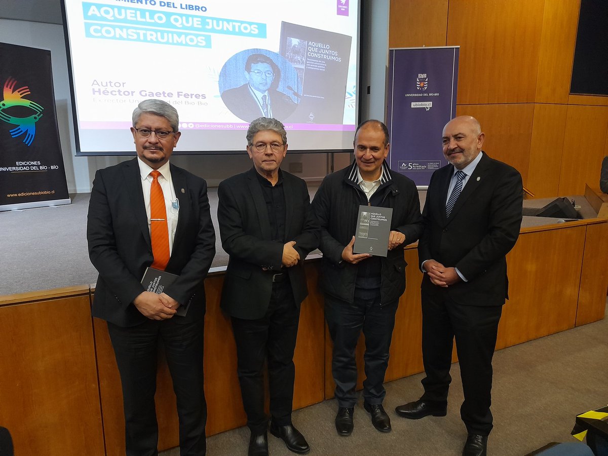 BenitoUmana's tweet photo. Agradezco la invitación de hoy, al lanzamiento del libro “Aquello que Juntos Construimos” de @hggaete, colega y exrector de nuestra UBB. 
Fue un momento de reencontrarnos y compartir, entorno a la recopilación de testimonios de su gestión universitaria. https://t.co/7vY4BY1j50