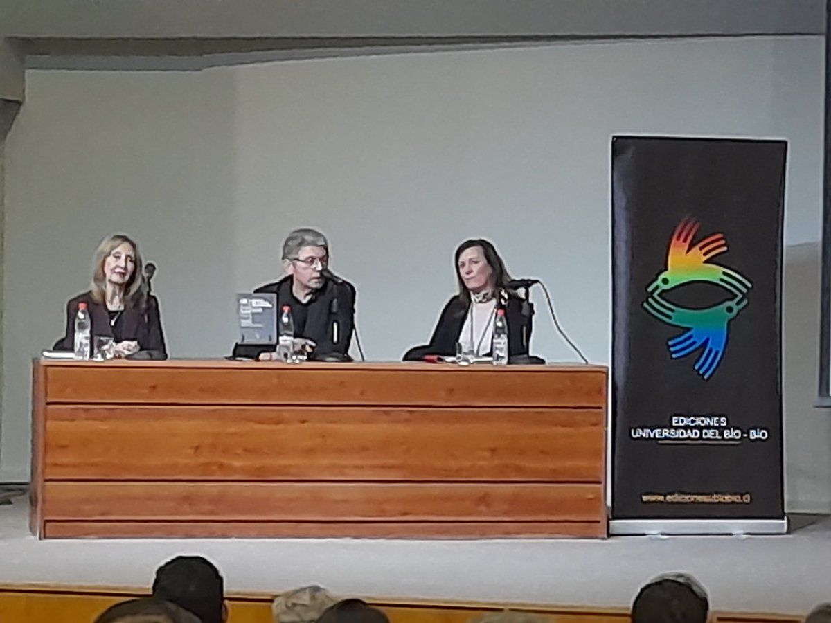 BenitoUmana's tweet photo. Agradezco la invitación de hoy, al lanzamiento del libro “Aquello que Juntos Construimos” de @hggaete, colega y exrector de nuestra UBB. 
Fue un momento de reencontrarnos y compartir, entorno a la recopilación de testimonios de su gestión universitaria. https://t.co/7vY4BY1j50