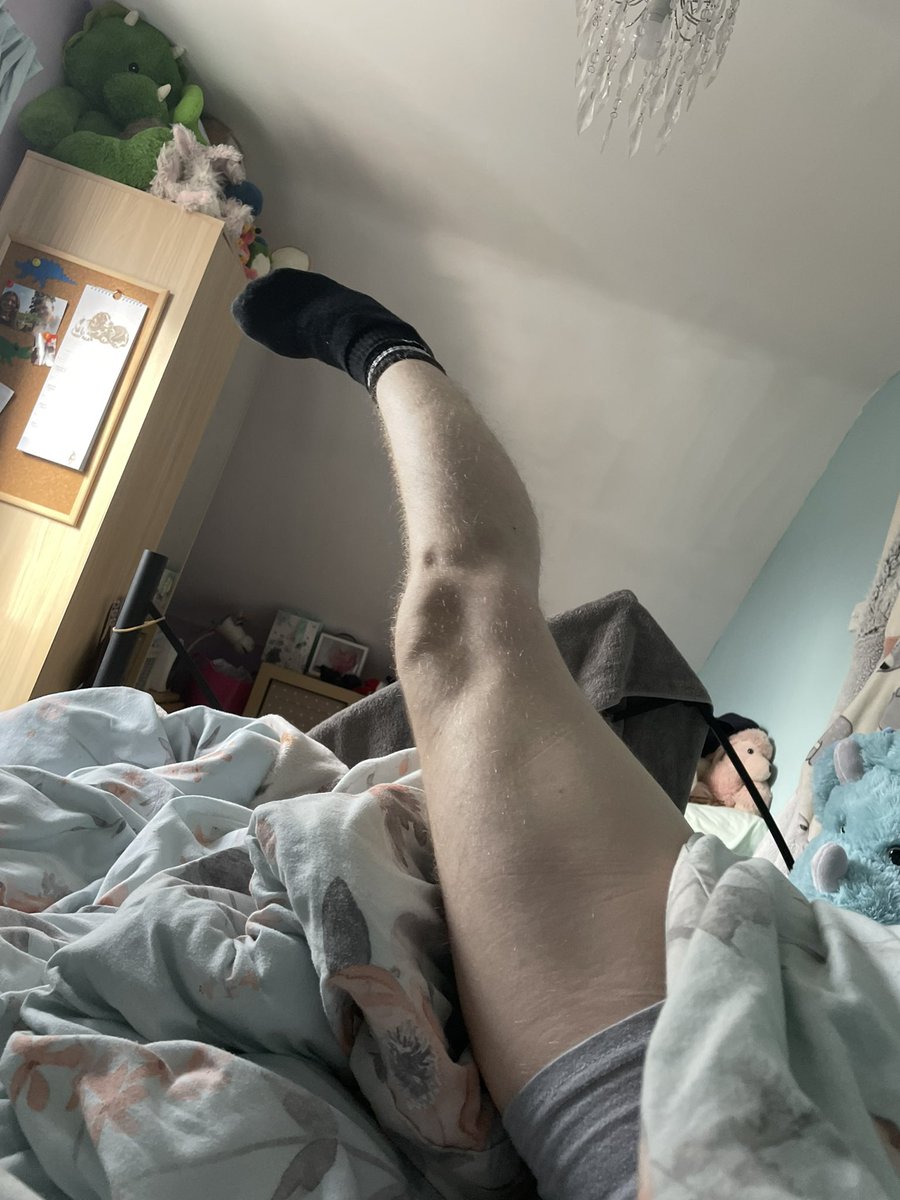 TheCraytor's tweet image. After my massage my legs feel very soft …