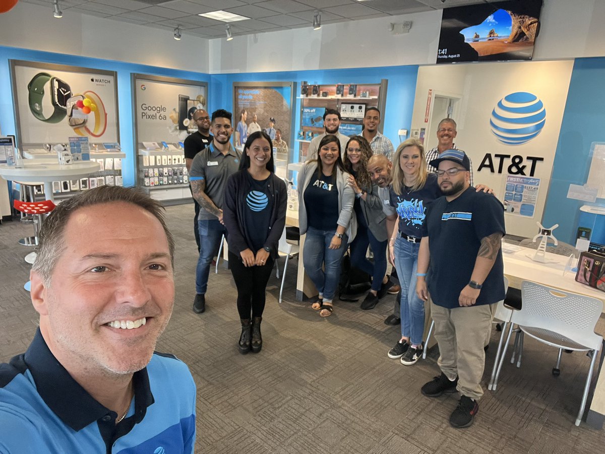 Thank you for the time Keri Hissim and of course Chad! Clifton loved the chat and guidance! @kmkhissim @judy_cavalieri @r0se_mar13 @mrodriguez_bk @OneNYNJ BTW, Jersey does have good pizza