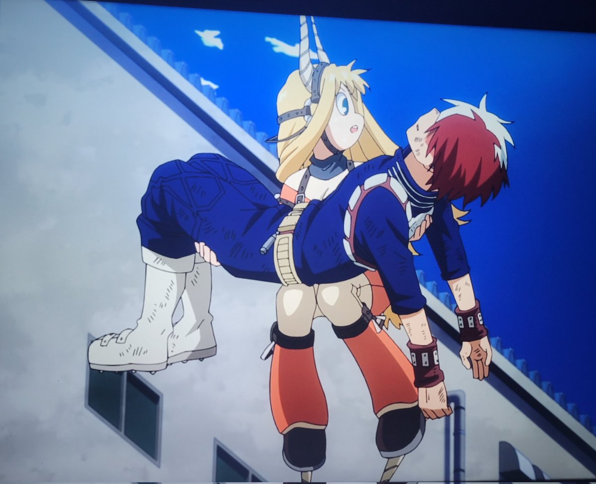 MySpyxFamily's tweet photo. God I wish I was her. 😭 #shototodoroki #class1b #mha #mhaseason5 https://t.co/fhAom4q6vN